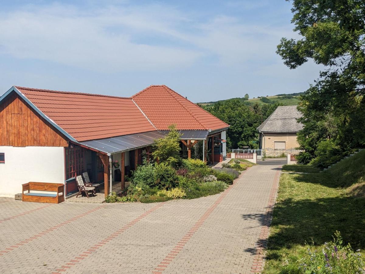 Guest House Magyar Route 66 Szilvasvarad Bagian luar foto